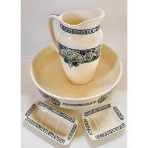 Longchamp Toiletry Kit